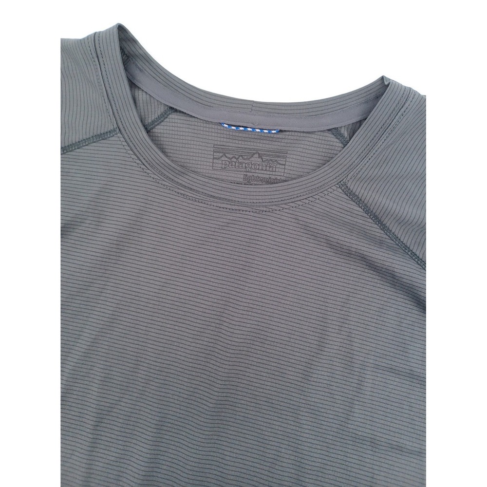 Patagonia Mens Large Lightweight Capilene Baselayer Gray Short Sleeve Tee Shirt